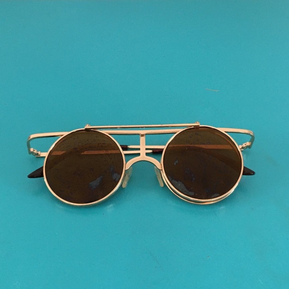 Double Layer Lens Flip Up Round Sunglasses - Picture 2 of 4